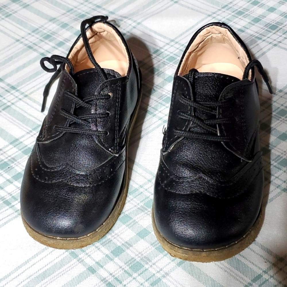 Size 10 toddler dress shoes worn 1x